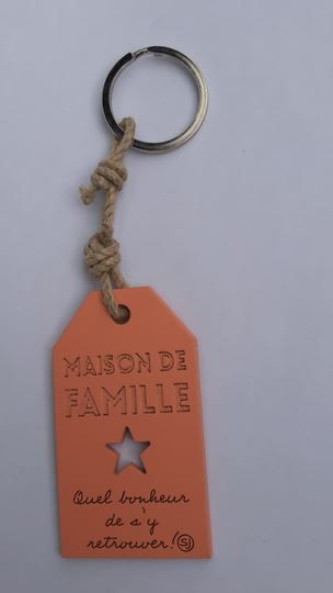 Porte clés rose “Maison de Famille”