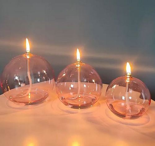 Lampe à huile en verre rose H 11cm D 9cm